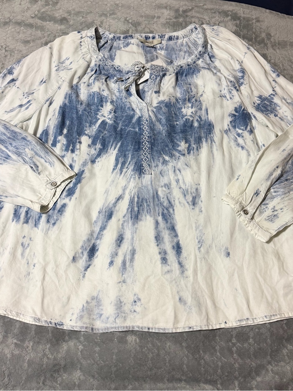 Vintage America Blue and White Tie-Dye Peasant Tunic